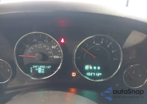 2015 Jeep Wrangler Unlimited Willys Wheeler z USA, uszkodzony, nr VIN 1C4BJWDG8FL753993